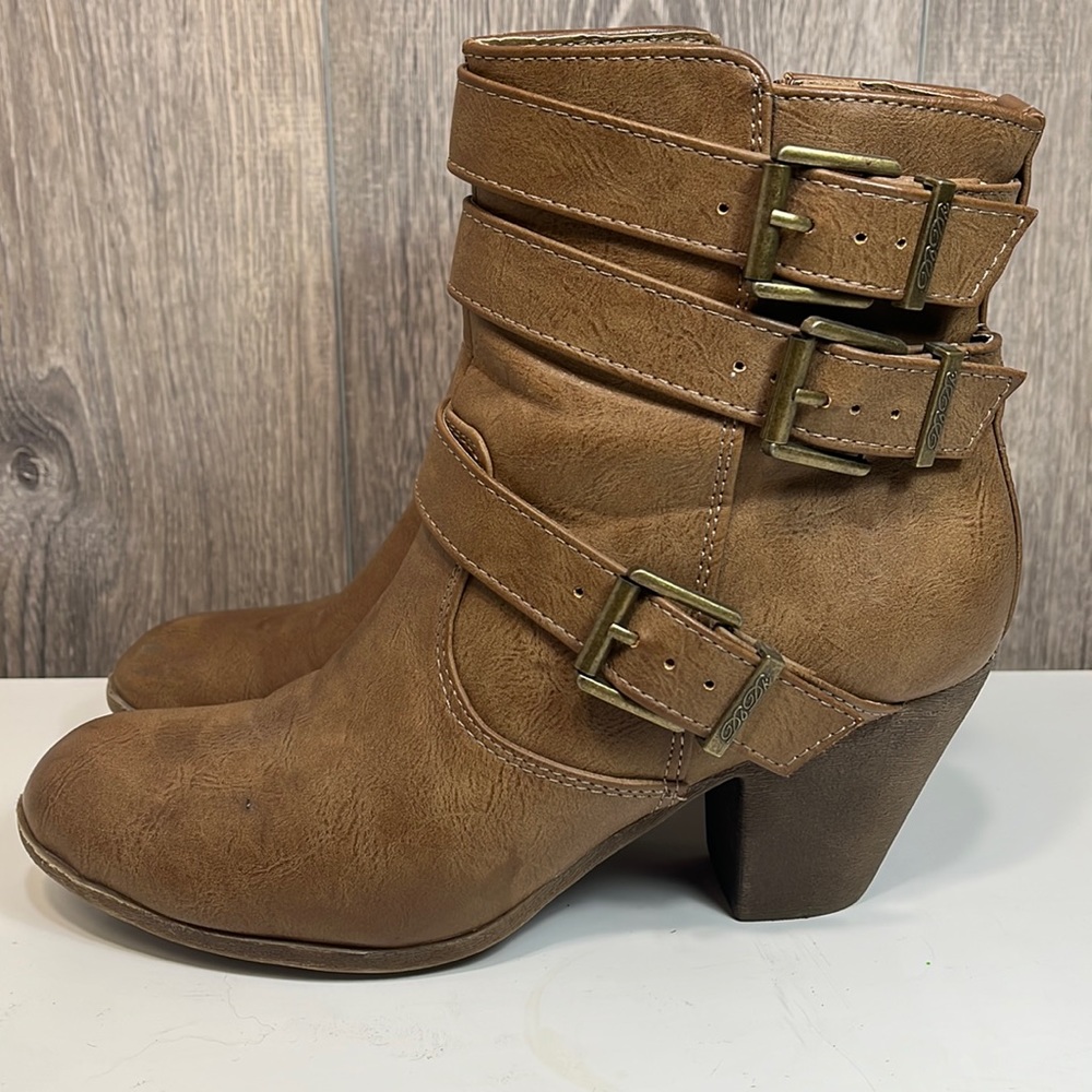 DBDK Fashion Women Leatherette Bootie Size 9